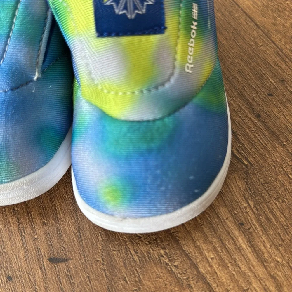 Reebok cute tie